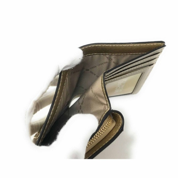 Michael Kors Jet Set Travel PVC Bifold Coin Wallet - Picture 6 of 7